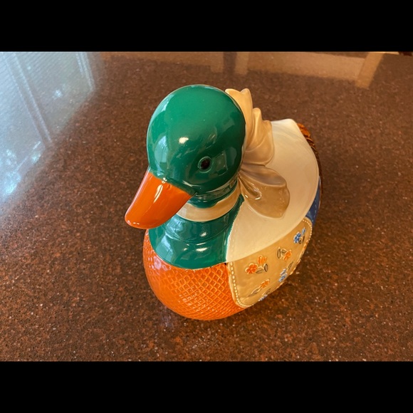 B & D Vintage Mallard Duck Cookie Candy Snack Canister Perfect Shape Like New - Picture 3 of 13